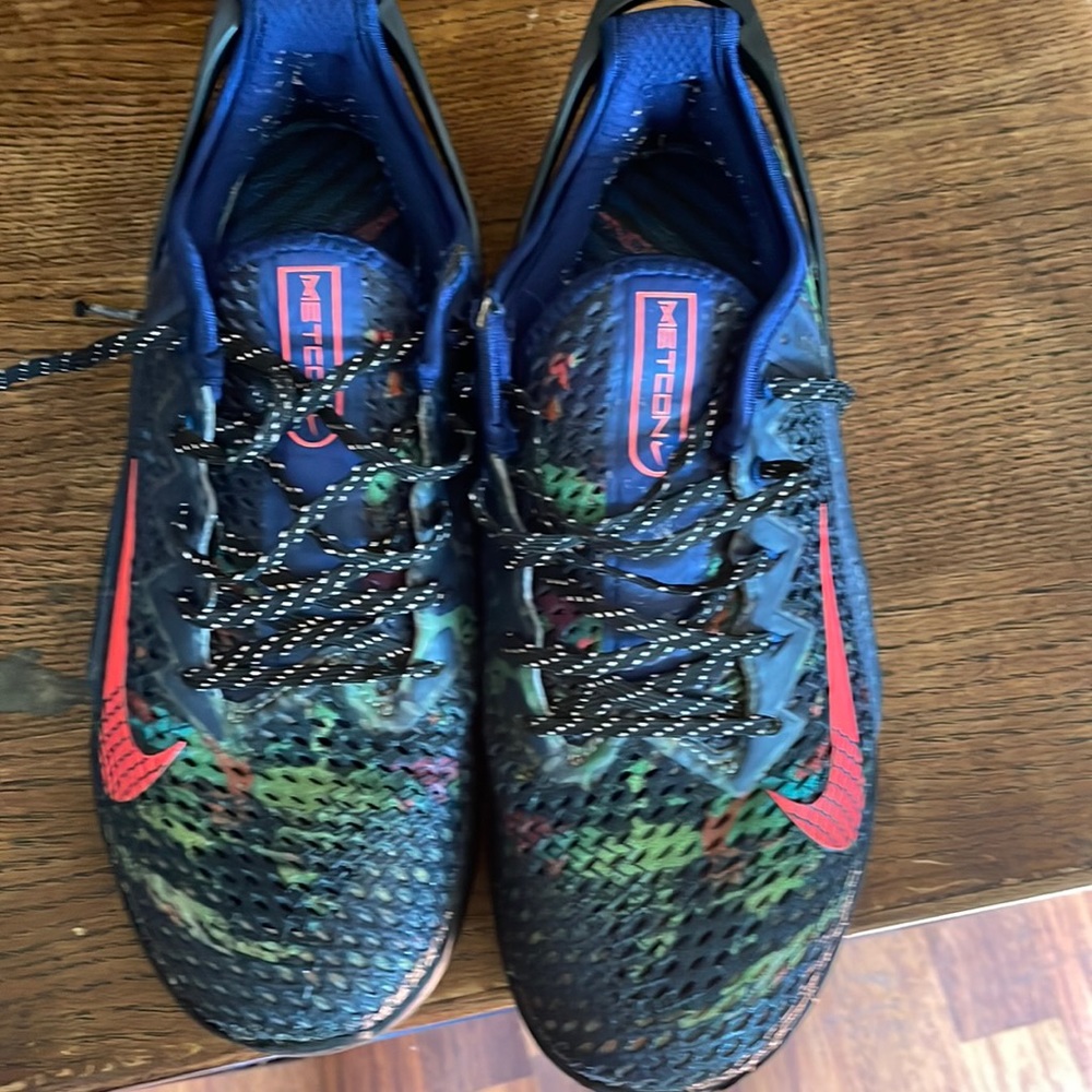 Like New Mens Nike Metcon shoes, Mens size 7.5